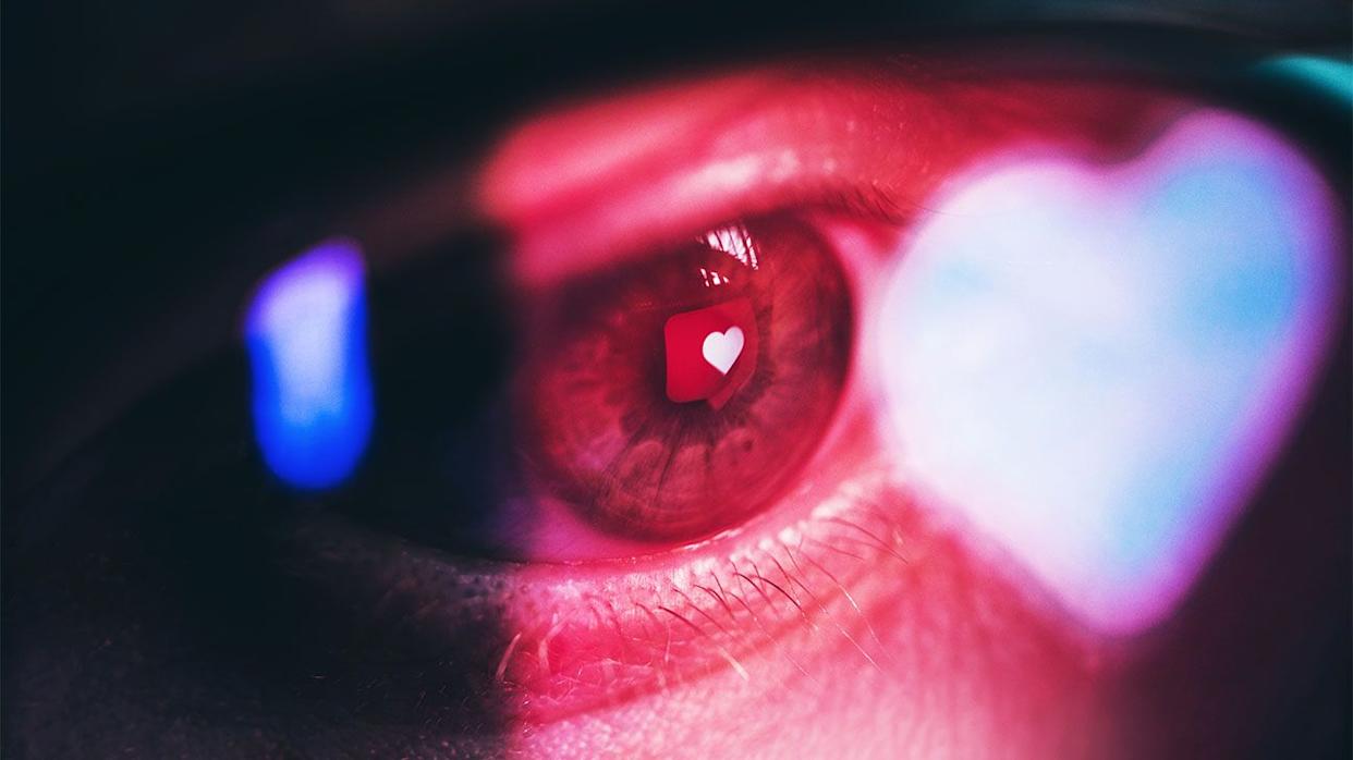 The smartphone screen is visible to the human eye.