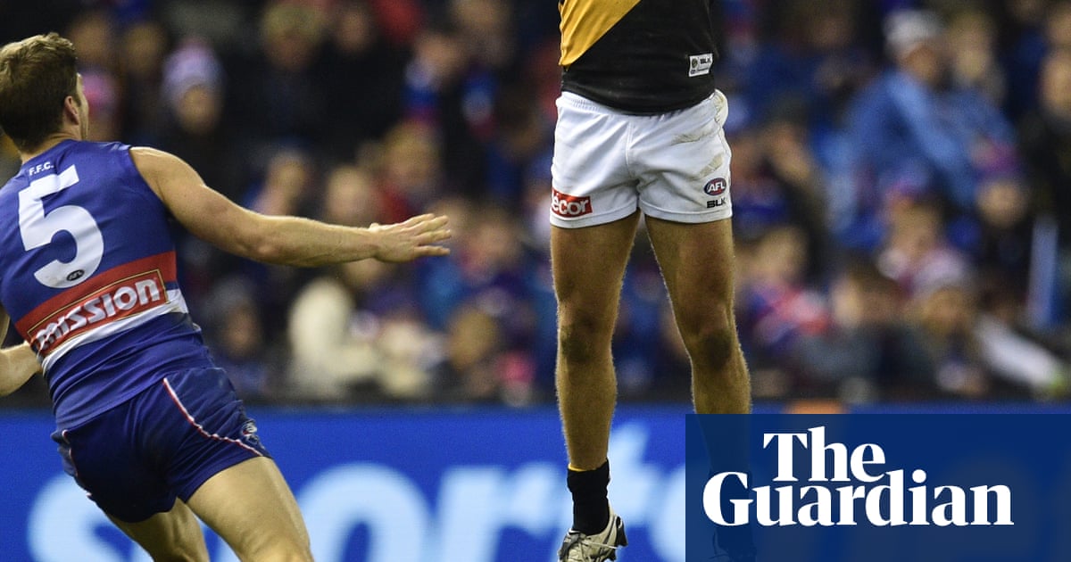 Labour's plan to restrict gambling advertising is set to cut stakes by just 0.8%, government analysis shows